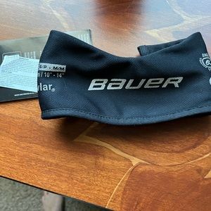 Hockey neck guard (youth)